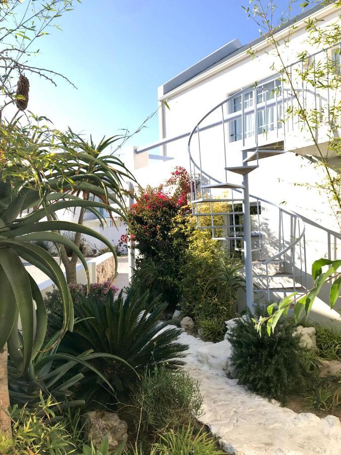 Perfect 10 - 10 To 13 Sleeper Luxury Holiday Home Breakage Deposit Of R2500 Per Weekend Lease Langebaan Exterior photo