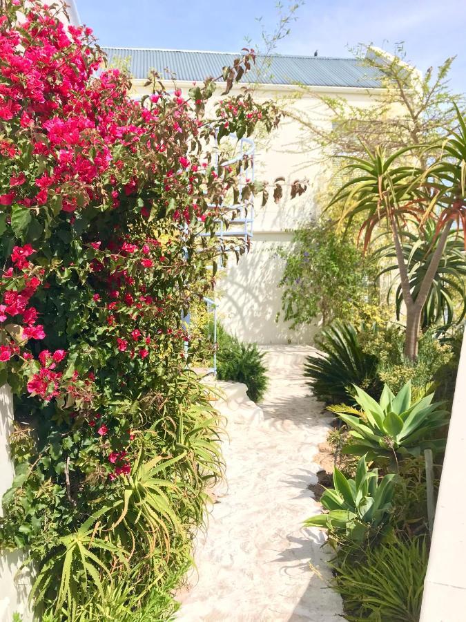 Perfect 10 - 10 To 13 Sleeper Luxury Holiday Home Breakage Deposit Of R2500 Per Weekend Lease Langebaan Exterior photo